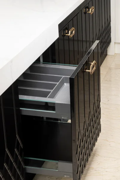 بهترین نظم‌دهنده کشو کابینت برای قاشق، چنگال و ظروف